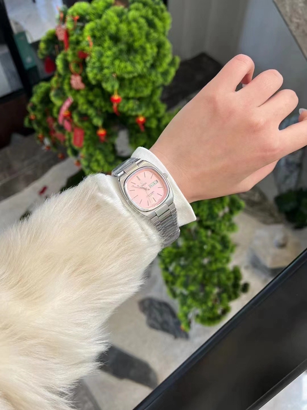 オメガ時計着用イメージ